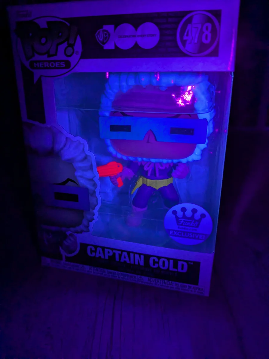 Funko pop Heroes Warner 100 #478 - Captain Cold – Image 3